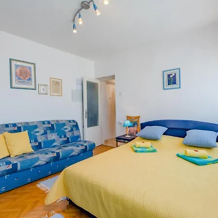 Guest house Ecija Split